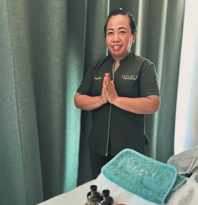 Magic in their hands, magic in their soul. Experience luxe Balinese home spa at your doorstep. 
.
.
.
#luxury #homespa #dubai #highend #balinese